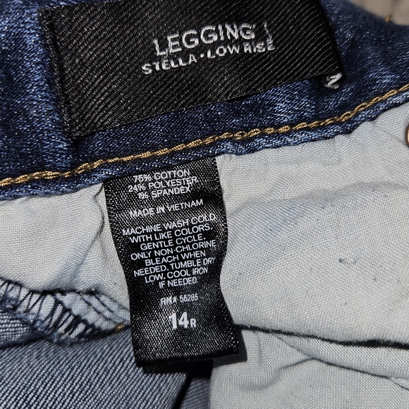 Express top and Express Jeans - Picture 6 of 11